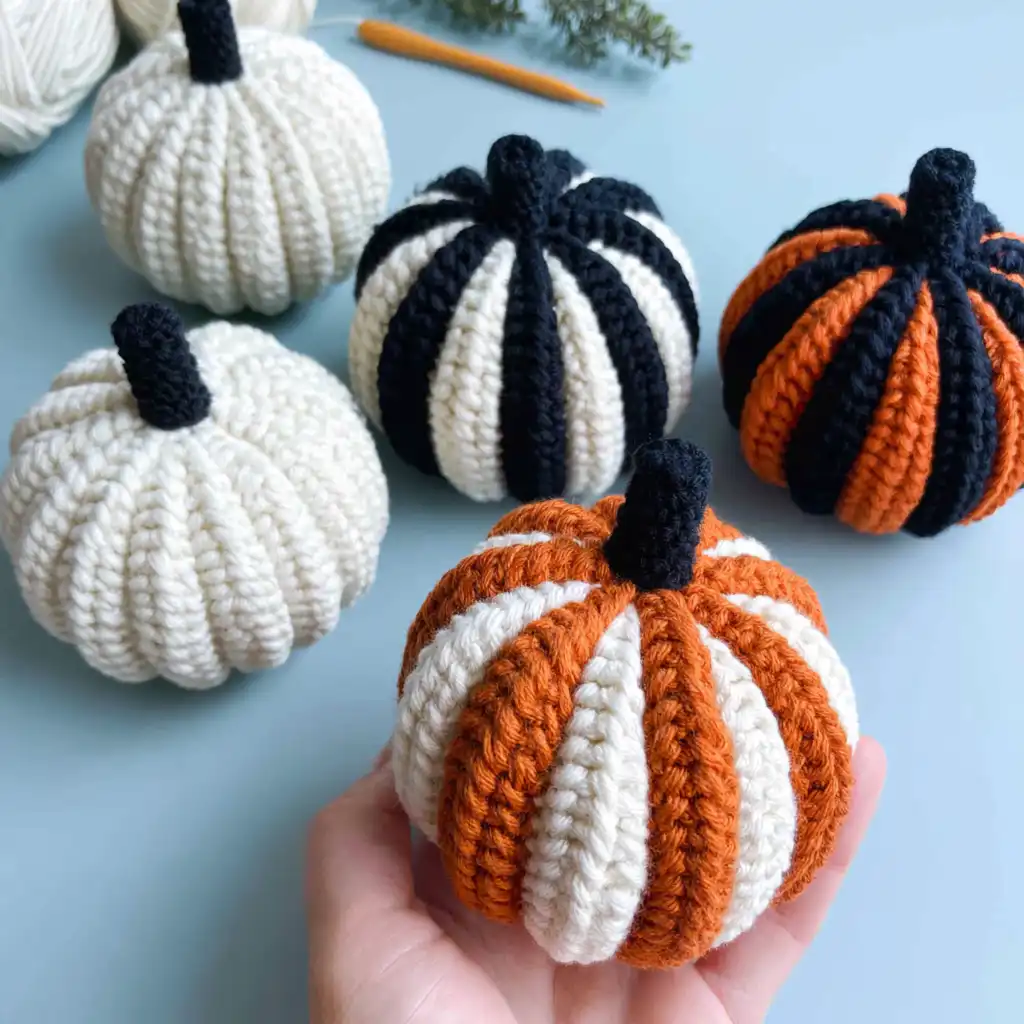 Crochet Adorable Amigurumi Pumpkins for Fall
